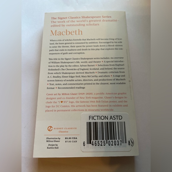 New Shakespeare Macbeth Book - Picture 3 of 4
